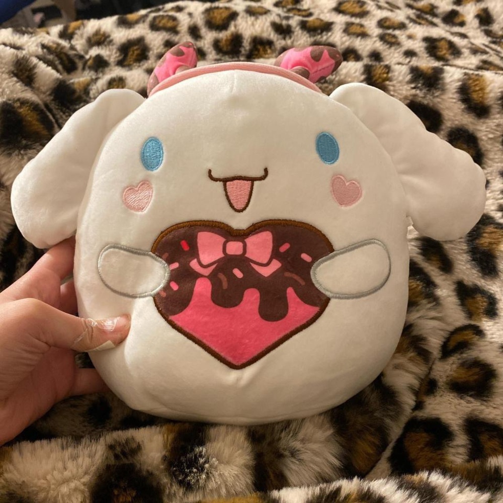 Cinnamoroll plushie